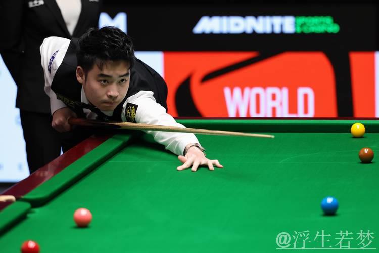 斯诺克世锦赛第二阶段结束 斯佳辉暂居下风 斯诺克世锦赛第二阶段结束 斯佳辉暂居下风